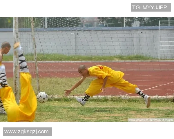 少林足球星爷带领队员勇闯沙场,精彩打仗场面震撼全场 少林足球星爷带领队员勇闯沙场,精彩打仗场面震撼全场